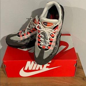 Nike air max 95 atoms we love nike